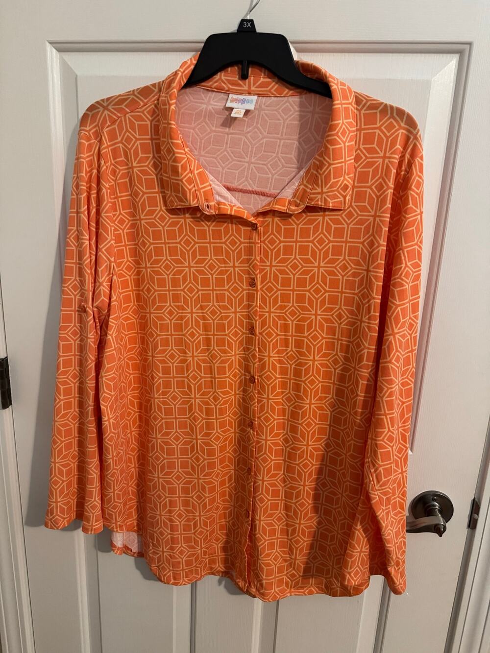 LuLaRoe New Valentina Button Down Long Sleeve Top Coral Orange Geometric Plus 3X
